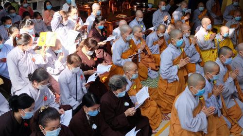 Phật Tử Tại Gia Nên Trì Kinh Nào Để Có Được Hiệu Quả Tốt Nhất?